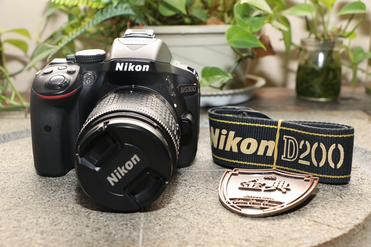 【95新尼康 d5300 套18-55镜头快门数2501次 uv镜411525 559811】