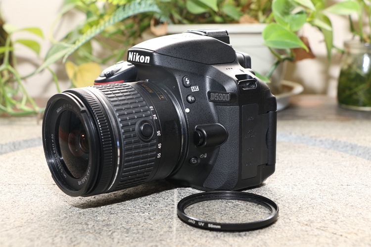 【95新尼康 d5300 套18-55镜头快门数2501次 uv镜411525 559811】