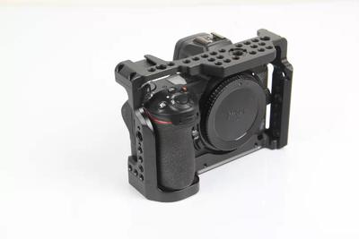 热卖直销尼康Z6 Z7兔笼配件单反相机支架扩展稳定竖拍快装板底座