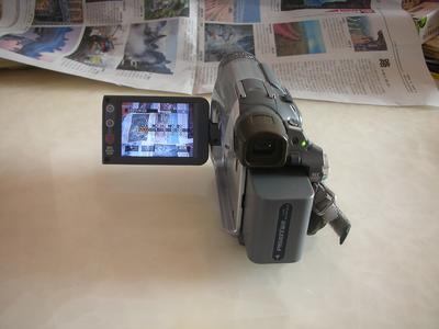 较新索尼 HC21E数码摄像机，CCD成像