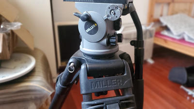 米勒MILLER ARROW50液压电影级云台碳纤维脚架