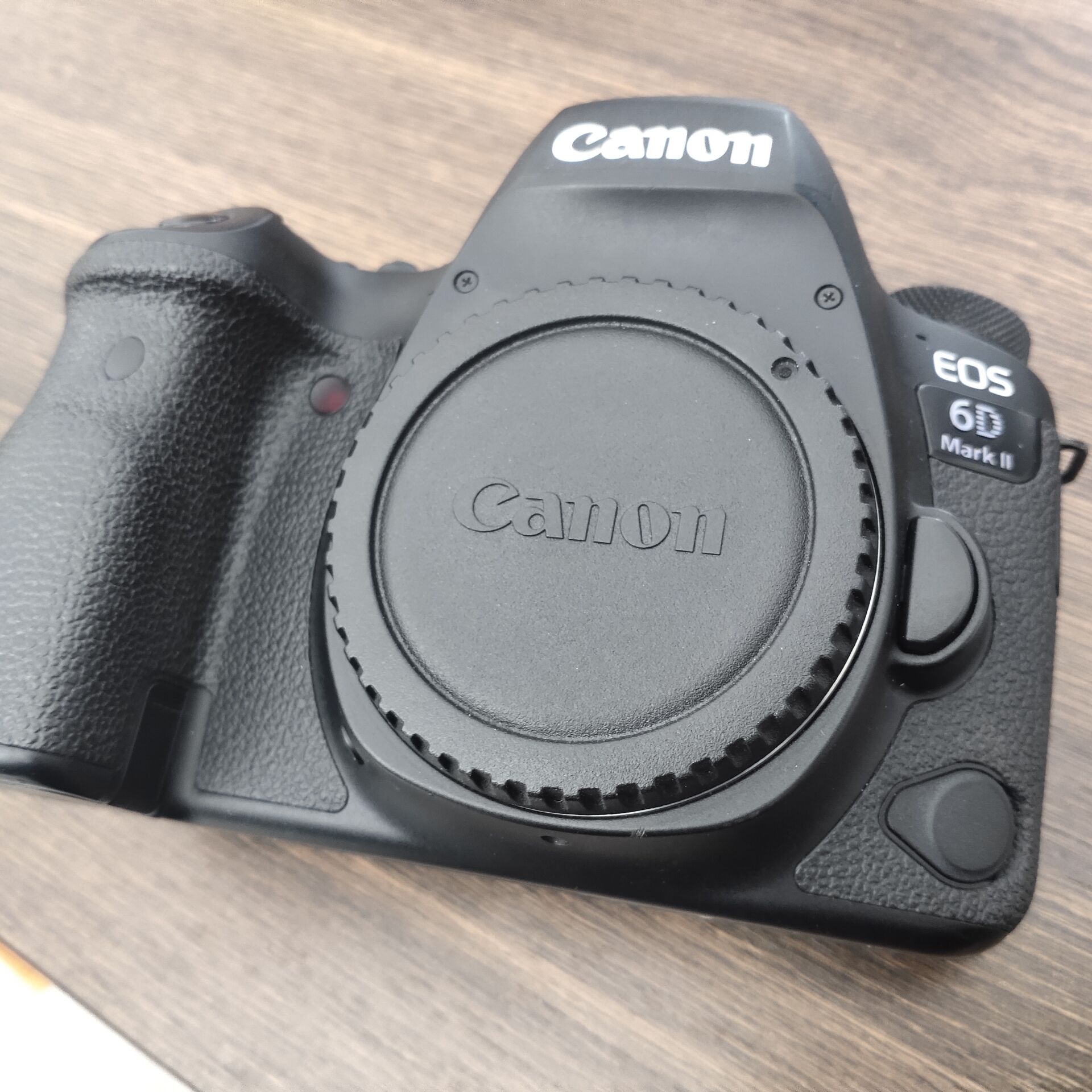 Canon佳能EOS 6D Mark II 6D2 二代全画幅数码单反相机95新