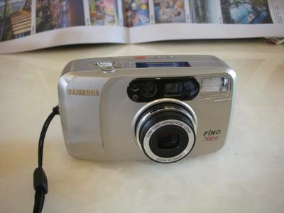 三星700S便携式胶片相机，自动对焦，自动曝光，送皮套