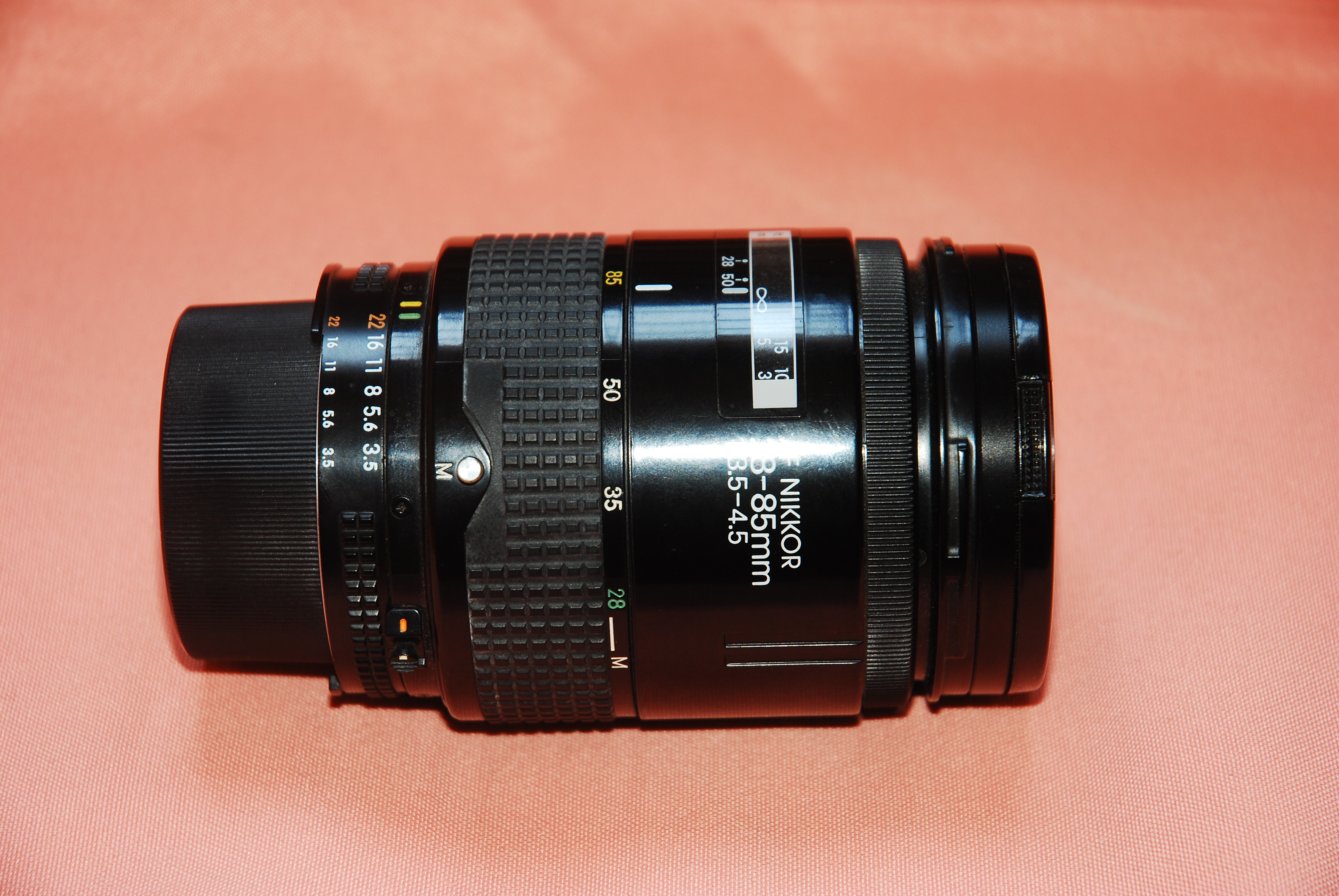 尼康 AF28-85mm f/3.5-4.5自动变焦镜头