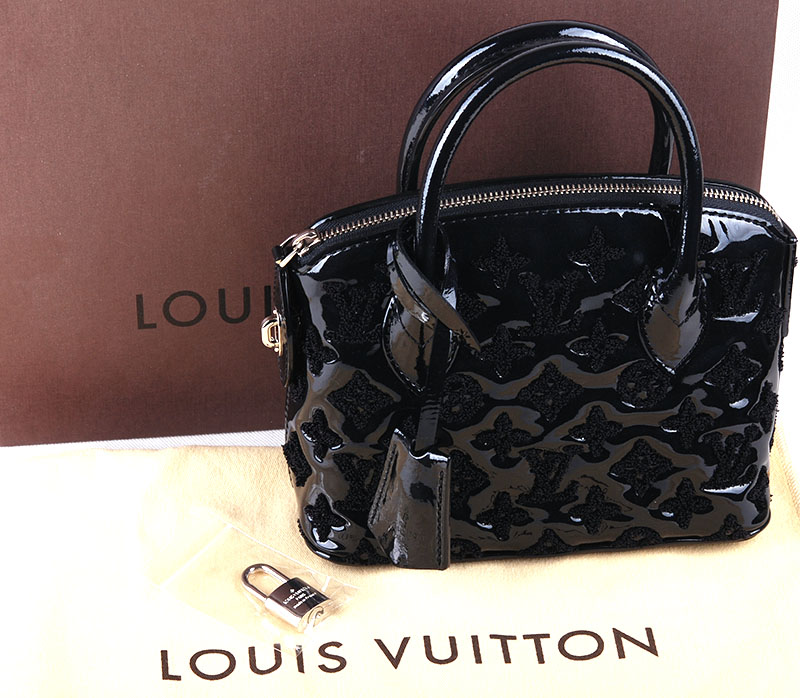 Louis Vuitton/路易威登LV M40770漆皮立体植绒刺绣手提女包