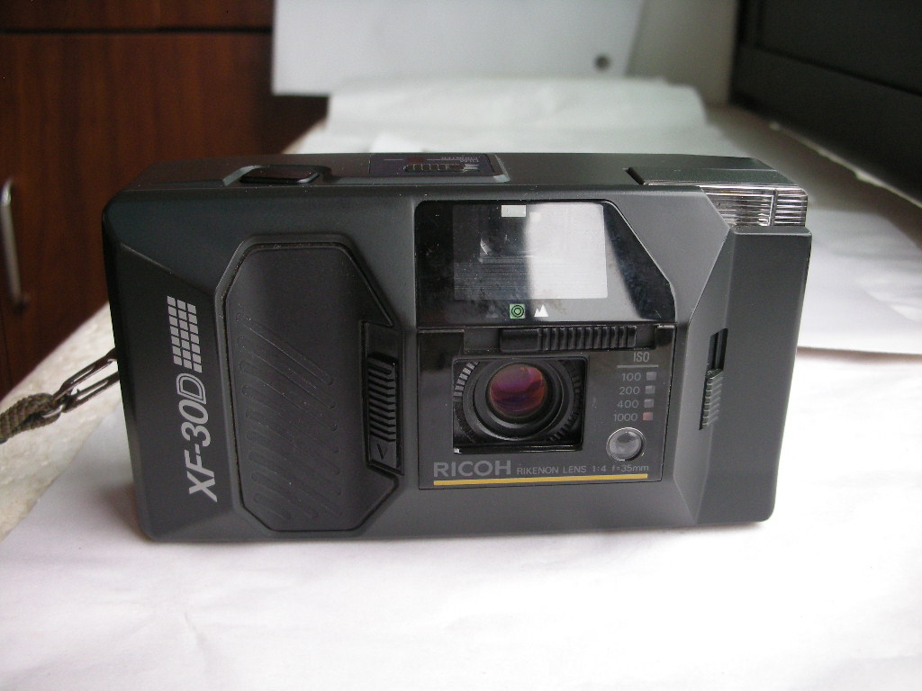 很新理光30D经典定焦镜头相机，收藏使用