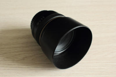 佳能 EF 50mm f/1.4 USM 用的次数不多，养护得很好，带UV镜