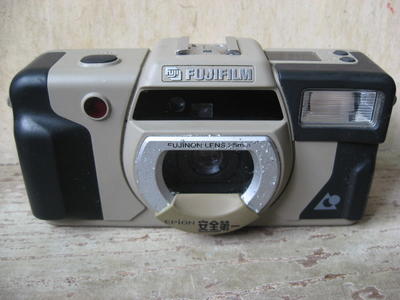 出: 富士Epion APS防水相机一台,80元包快. .
