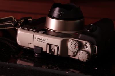 富士中幅/FUJIFILM GA645Zi 胶卷相机 