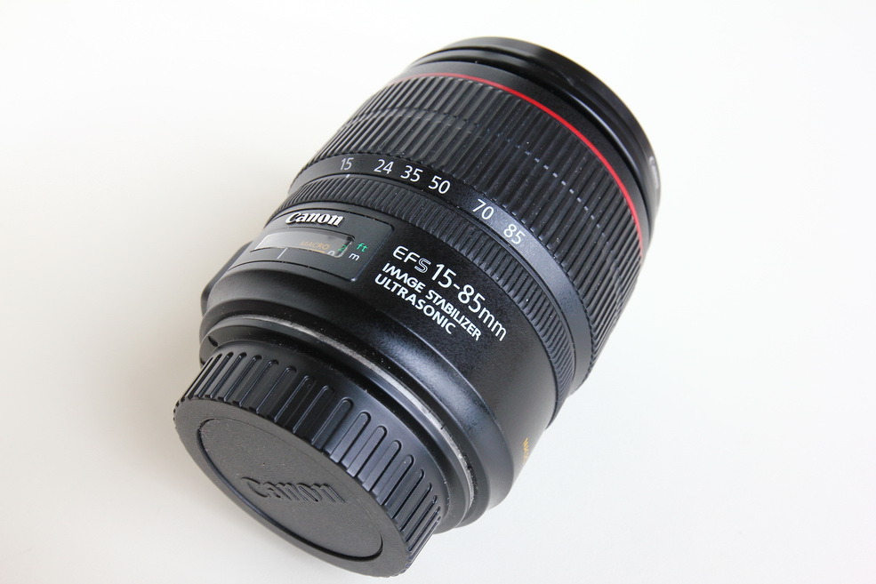 套机：EOS550D + EF-S 15-85mm镜头