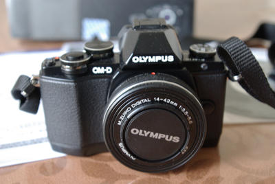 OLYMPUS奥林巴斯em10套机（14-42ez电动变焦镜