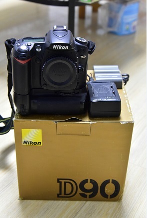 尼康经典D90相机