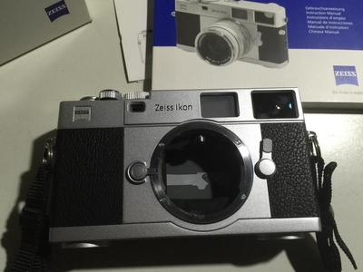 Zeiss Ikon ZI ZM限量版银色机身 和Leica