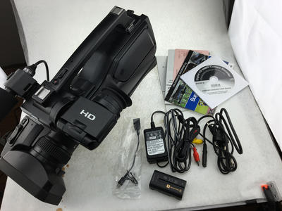出售95新索尼MC1500P肩扛式数码摄像机，全套带包装配件