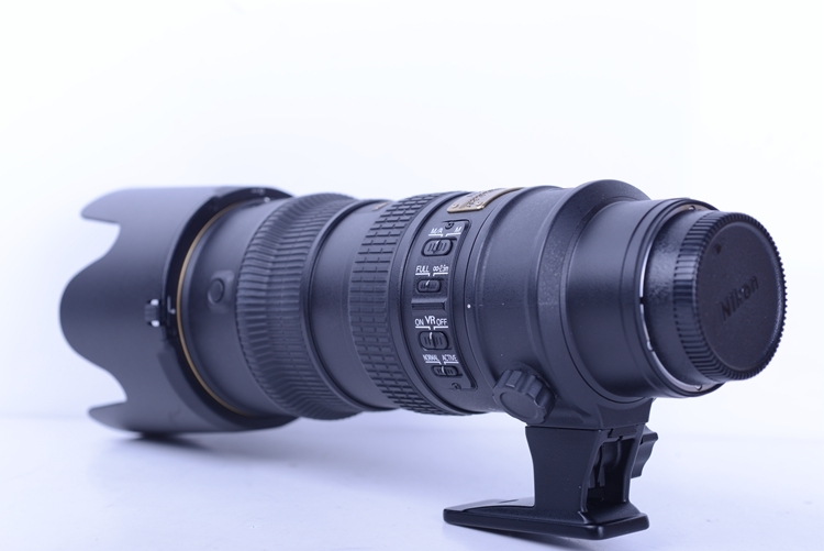  95 New Nikon 70-200/2.8 G anti shake lens has good performance