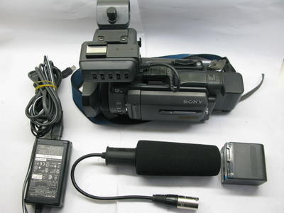 索尼DSR-PDX10摄像机+两电