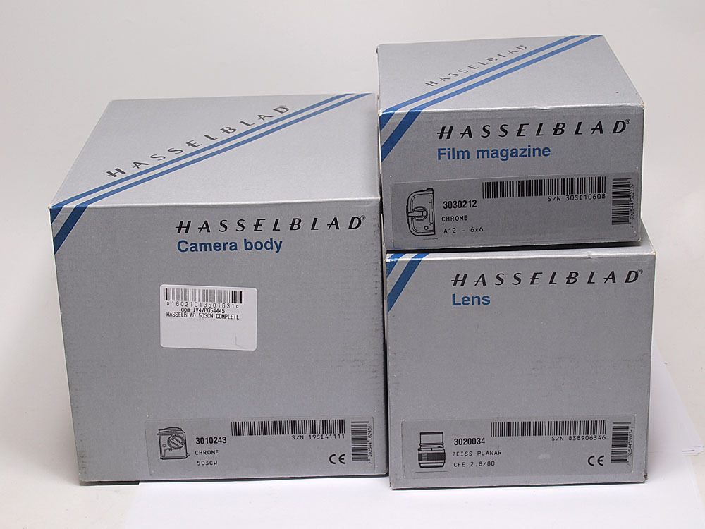 哈苏 Hasselblad 503cw + 80/2.8 CFE + A12 银色 套机 带包装