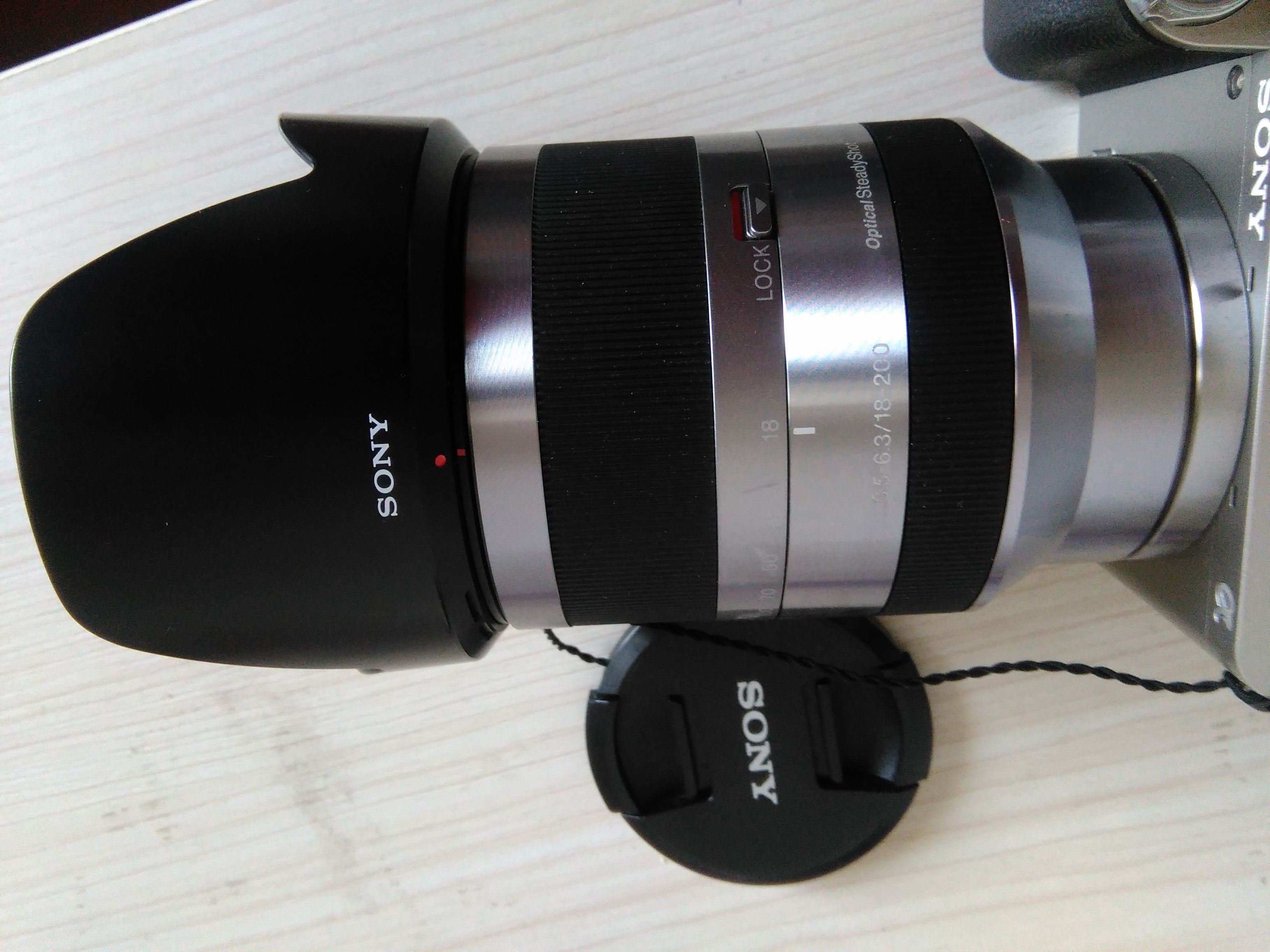 转让自用索尼微单e18-200 oss 一代银头