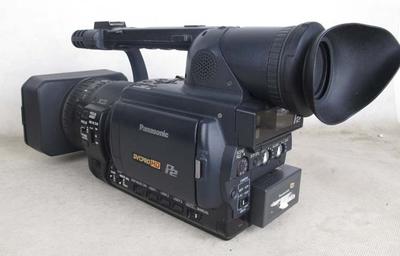 出一台松下HVX-203MC高清摄像机！5880元！