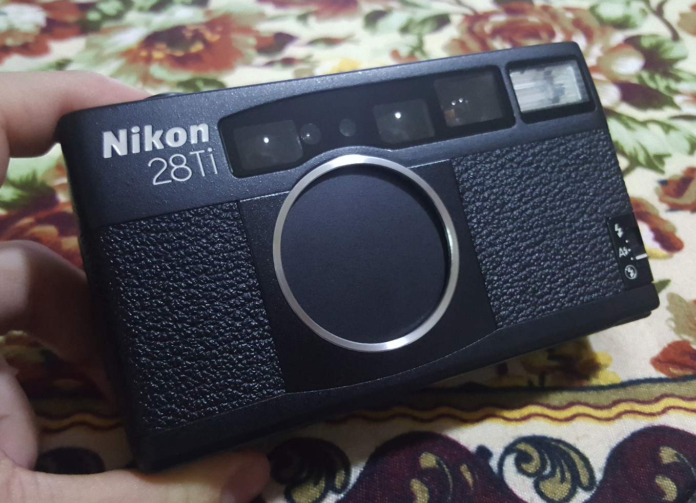  Nikon 28TI with excellent quality 