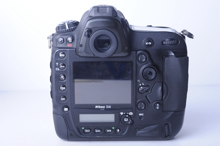 92新 尼康 d4 单机 快门9000多次 高端单反(b06229)可置换回收【京】
