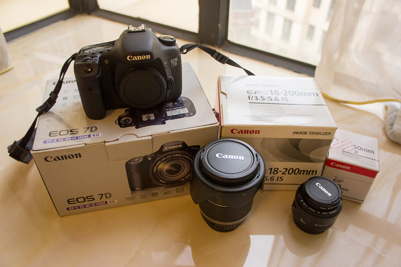 Canon佳能EOS 7D带两个镜头，盒子配件齐全