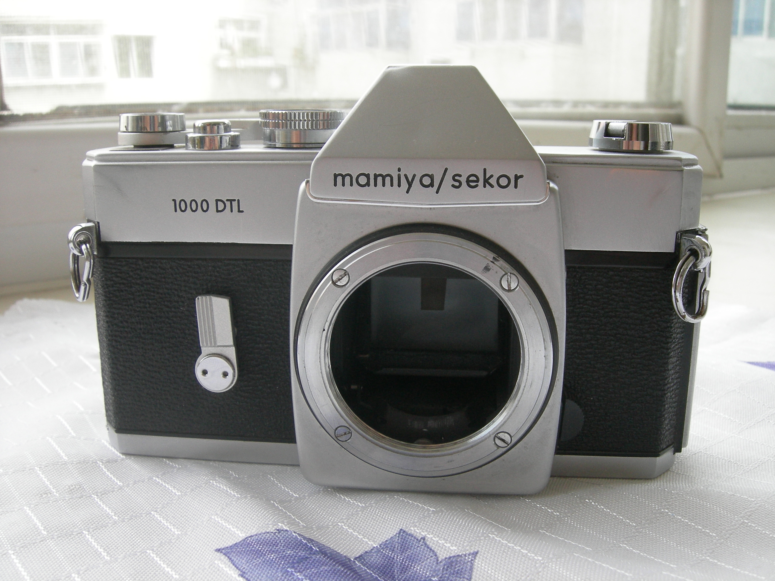 故障配件机 玛米亚 MAMIYA 1000DTL 135单反相机机身！