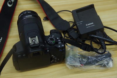 佳能700D 18-55mm STM镜头 单反相机