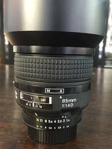 尼康 AF 85mm f/1.4D 中长焦镜头