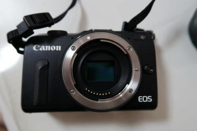 佳能 EOS M2 ,EF-M 18-55mm镜头