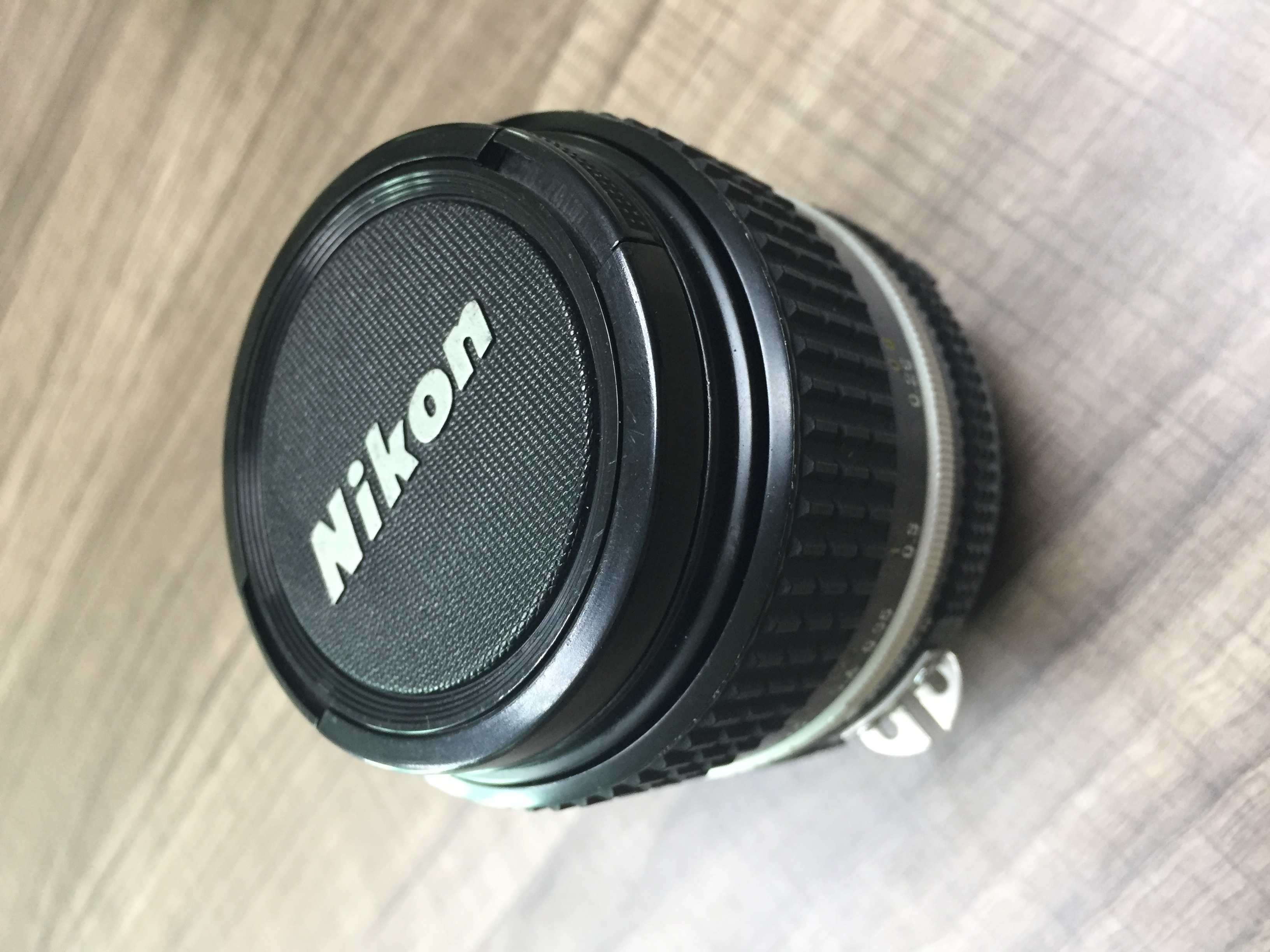  NIKON Nikkor AIS 28 F2.8 Manual Focus Lens