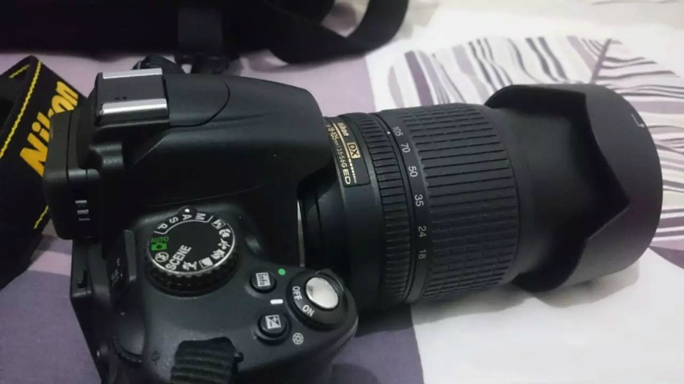 尼康D5000套机 18-105镜头 带相机包 9成新