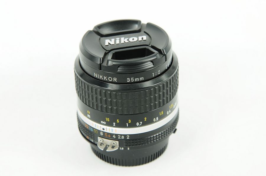  Nikon MF 35mm/2 AIS classic small humanistic manual lens