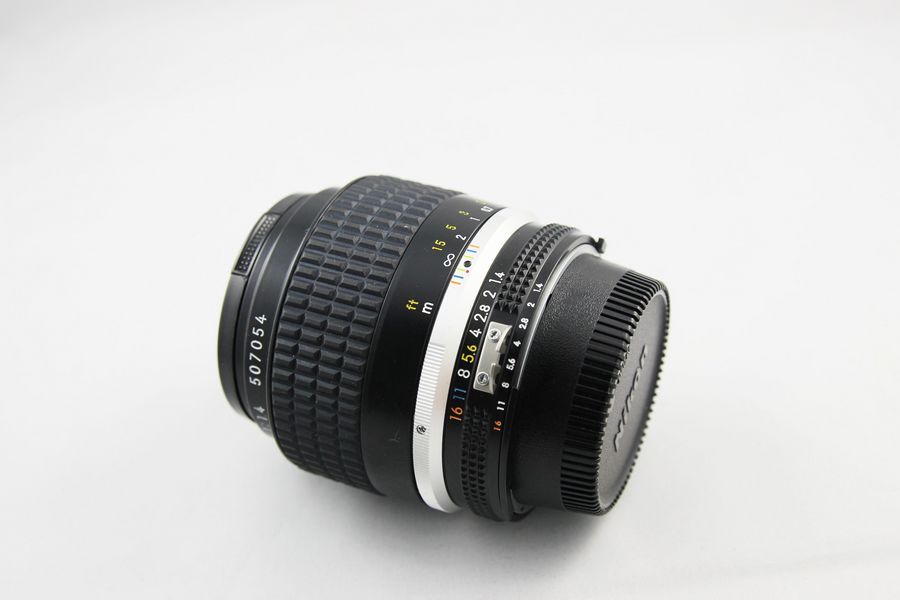  Nikon MF 35mm/F 1.4 AIS big aperture classic