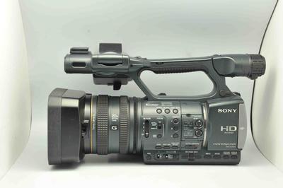 索尼 HDR-AX2000E