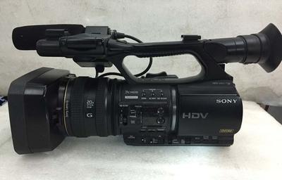 出一台成色不错的SONY Z5C摄像机！