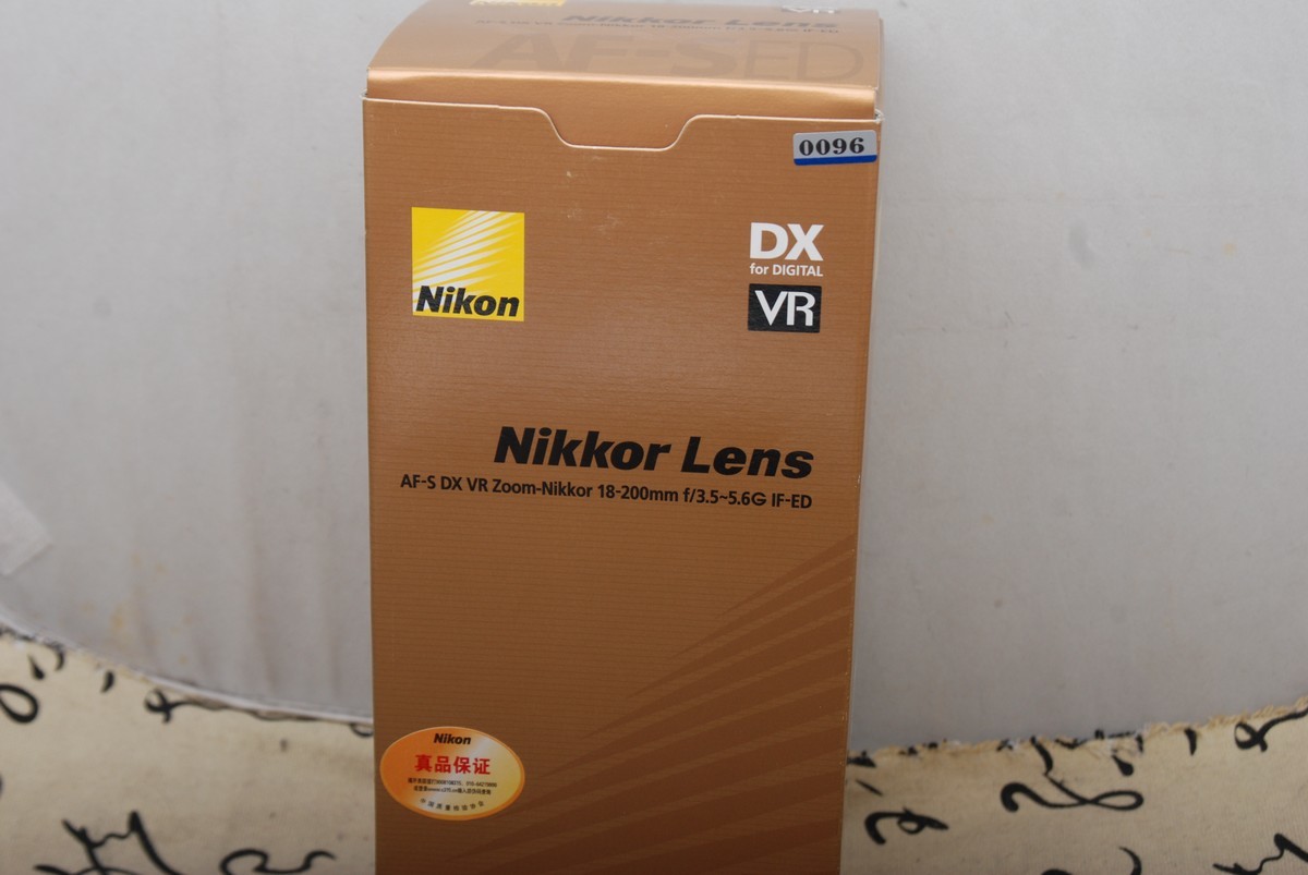95新NIKON 18-200MM F3.5-5.6G 行货（欢迎议价，支持交换）
