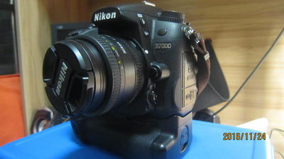 专卖尼康 D7000带镜头和手柄全套3000出