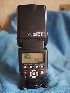 永诺 YN-560 560 闪光灯 58指数 可变焦/光控/带电池盒接口