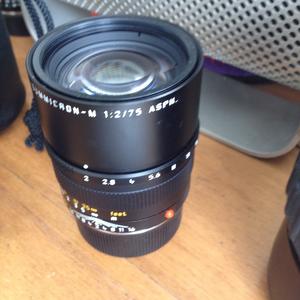 Leica Apo-summicron-M 75mm f2 ASPH