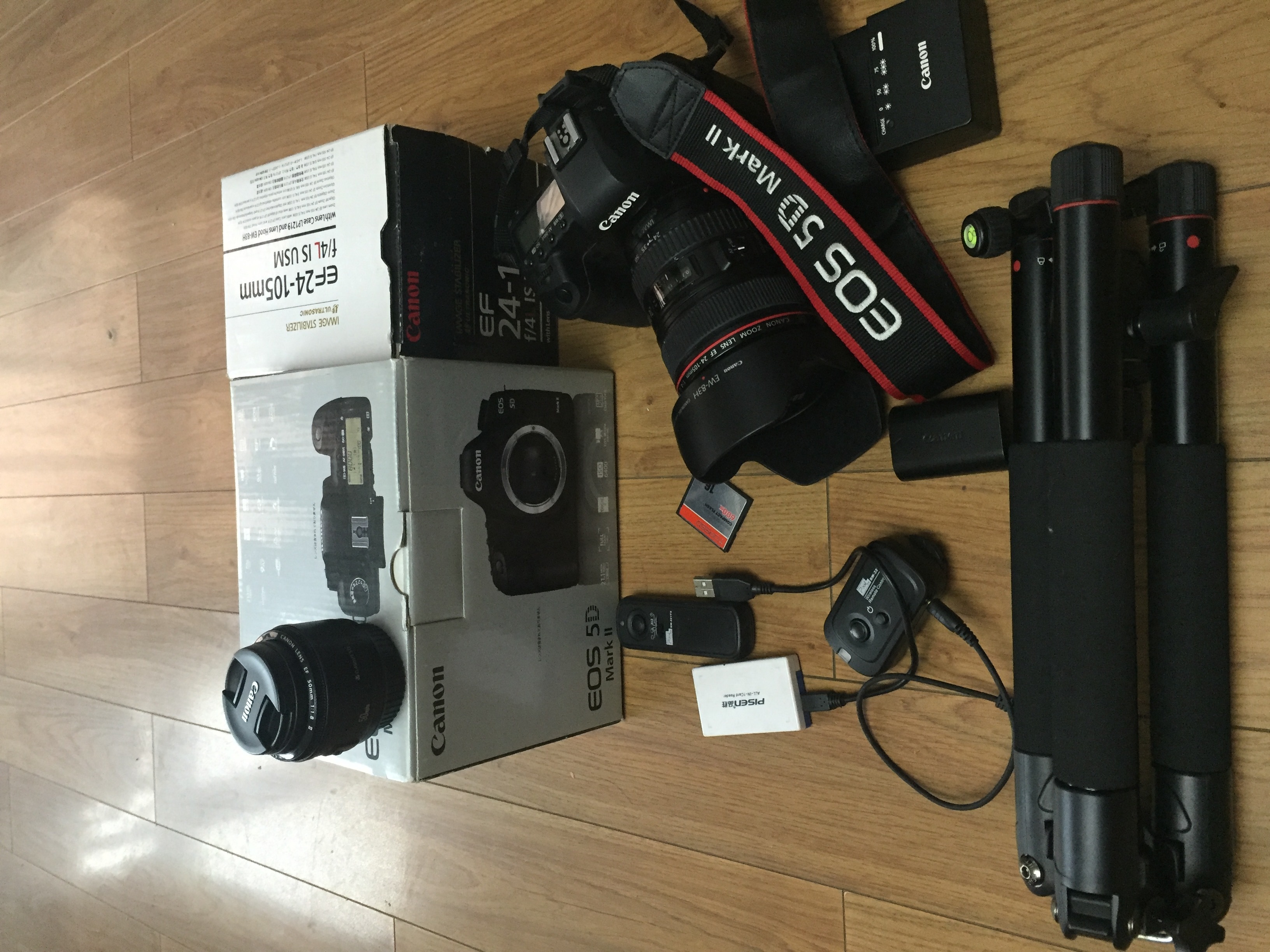 上海本地出成色佳的个人自用全套佳能 5D Mark II相机24-105镜头