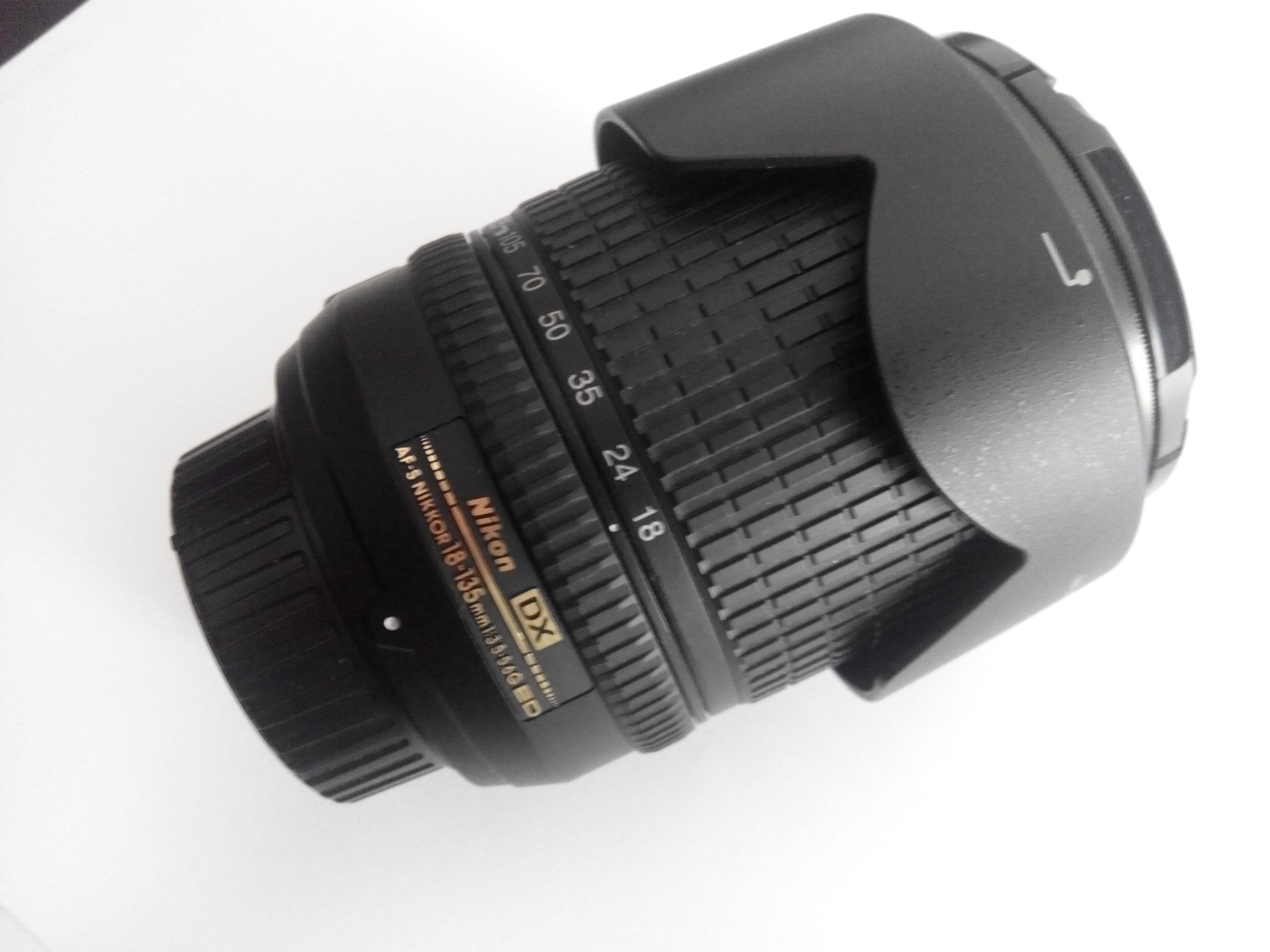尼康 AF-S DX Zoom-Nikkor 18-135mm f/3.5-5.6G IF-ED（送UV镜）