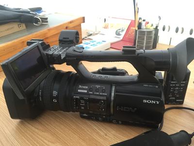 索尼Z5C高清摄像机，带全套装备