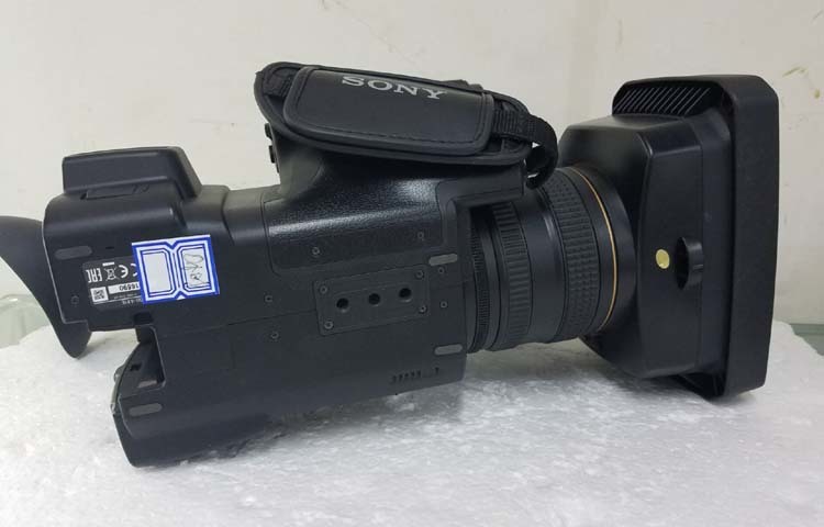 索尼 FDR-AX1E出两台成色新净的AX1E高清4K摄像机！