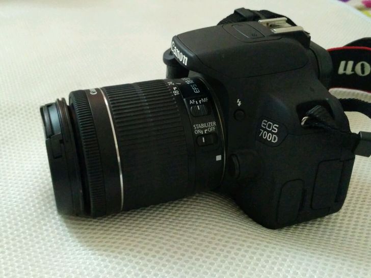 佳能（Canon） EOS 700D 