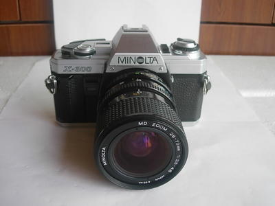 很新美能达X300相机带28--70mm镜头，送原配背带，收藏使用