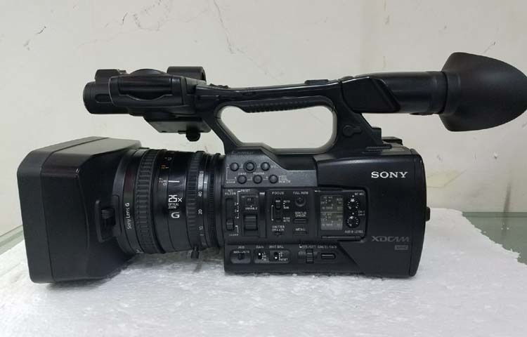 Sony/索尼 PXW-X160出一台成色新净的SONY PXW-X180摄像机！