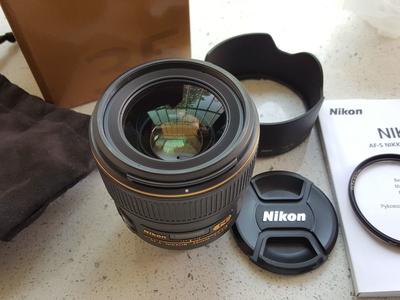 出99新自用的 尼康 AF-S Nikkor 35mm f/1.4G