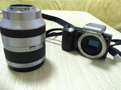 索尼 E 18-200mm f/3.5-6.3 OSS（SEL18200）